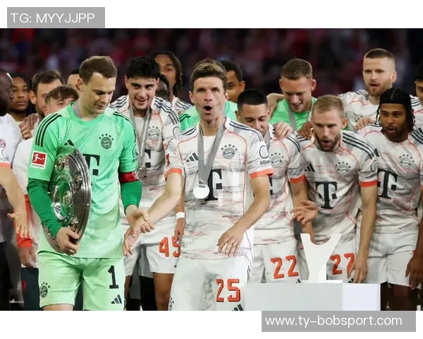 阿尔巴与布斯克茨宣布退役穆勒致敬两位传奇球员 阿尔巴与布斯克茨宣布退役穆勒致敬两位传奇球员