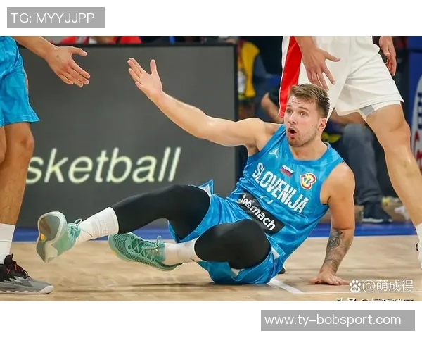 东契奇瘦身显成效半场高效得分22分展现攻防全能实力